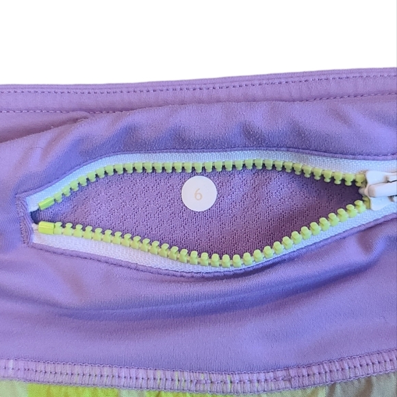 Lululemon Speed Short Light Purple Plaid  size 6 - Picture 5 of 8